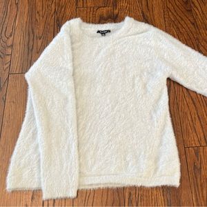 Ellen Tracy White Fluffy Sweater